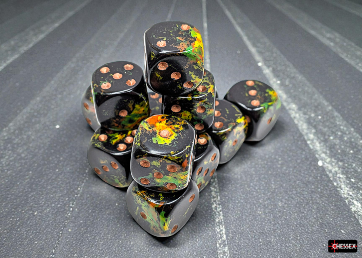 Brush Deep Forest/gold 16mm d6 Dice Block (12 dice)